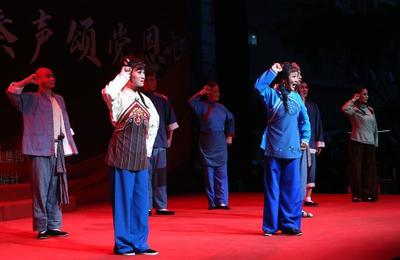 百年易俗社送秦腔进社区 观众演员共谱